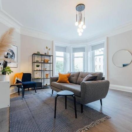 Stylish Stirling Apartment - Free Parking 外观 照片
