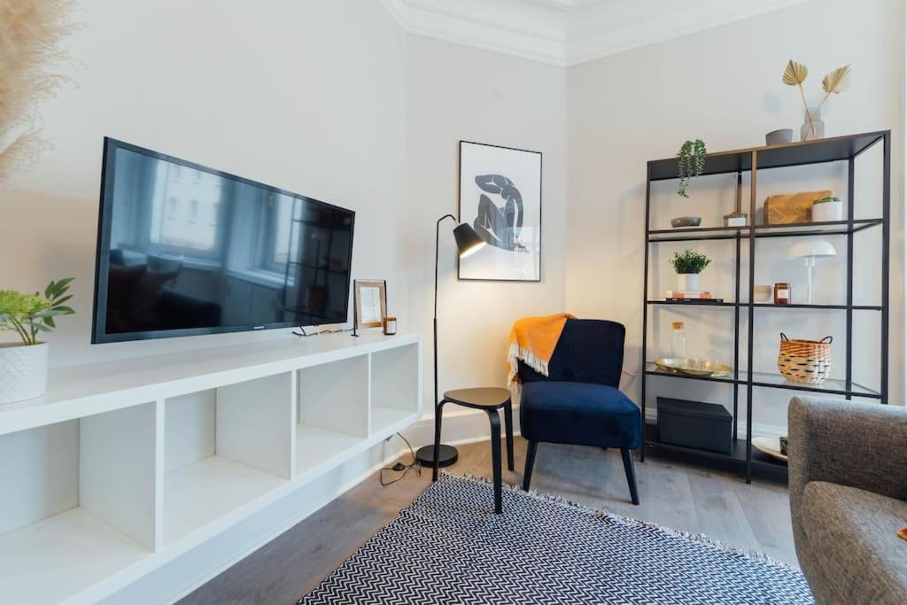 Stylish Stirling Apartment - Free Parking 外观 照片