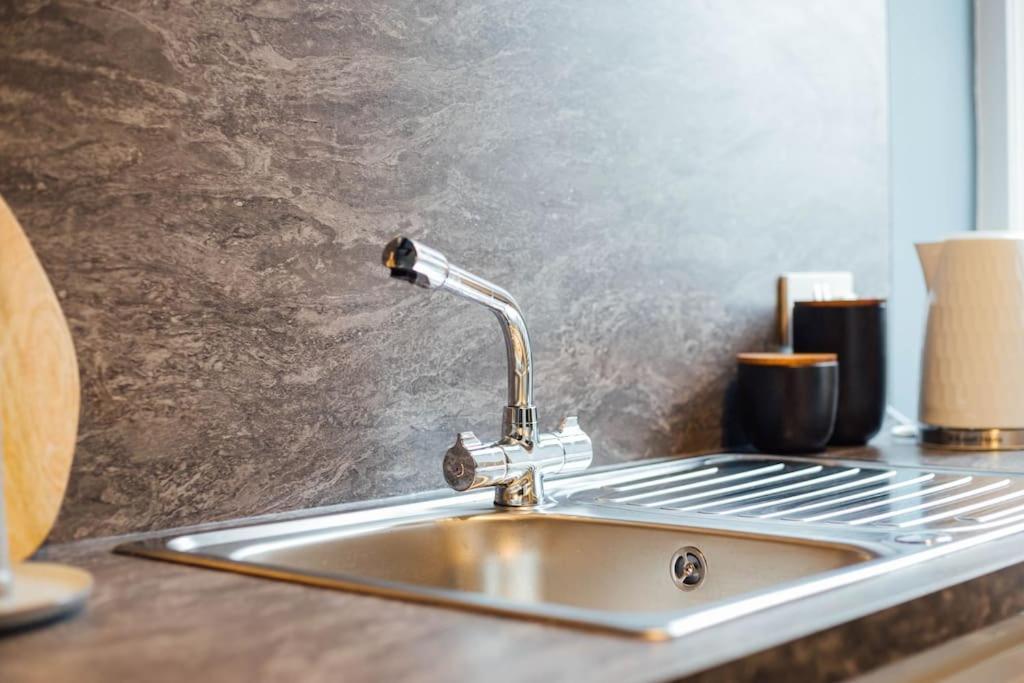 Stylish Stirling Apartment - Free Parking 外观 照片